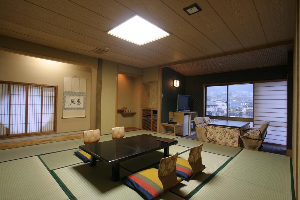 Tsuki No Shizuka Hotel Matsumoto Room photo